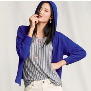 Cabi Dress up hoodie. Sweater Zip Up Hood EUC. Style # 5460. Machine Wash